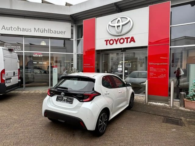 Toyota Yaris Hatchback Hybride Team D