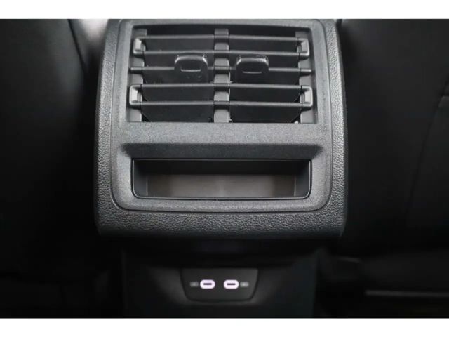 Volkswagen Golf 2.0 TSI DSG R-Line