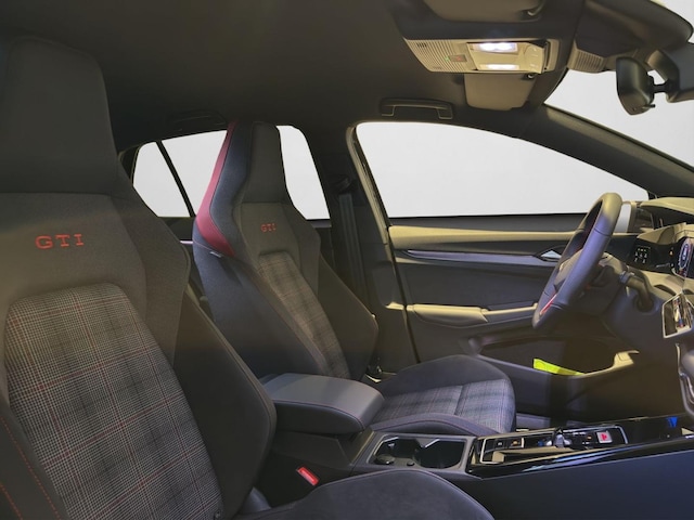 Volkswagen Golf 2.0 TSI DSG GTI