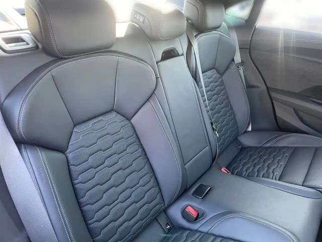 Audi RS e-tron GT Keramik Navi HUD B&O Carbondach