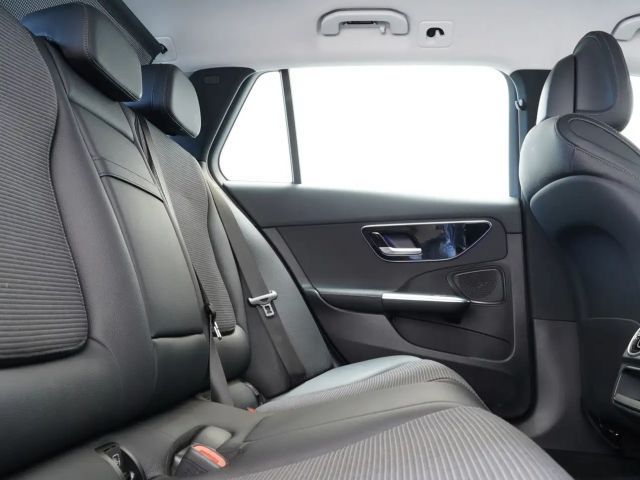 Mercedes-Benz C 200 AVANTGARDE C 200 d Estate