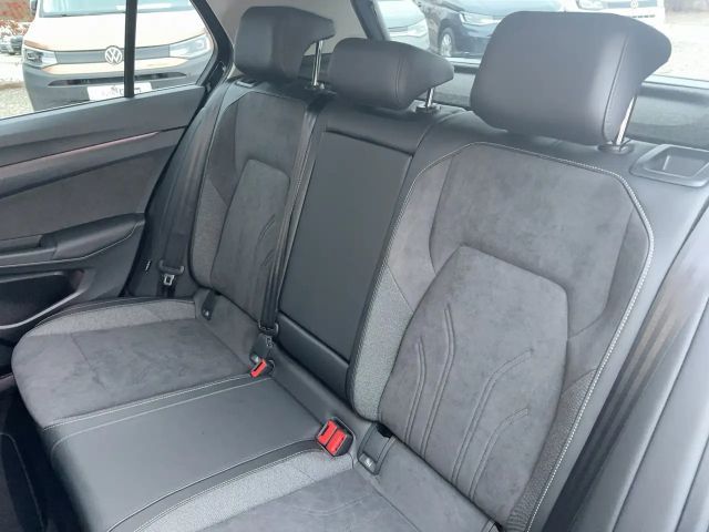 Volkswagen Golf Style