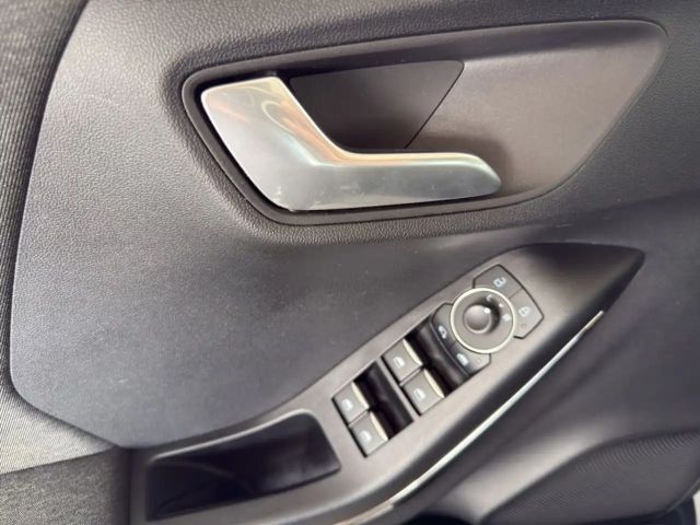 Ford Puma EcoBoost Titanium