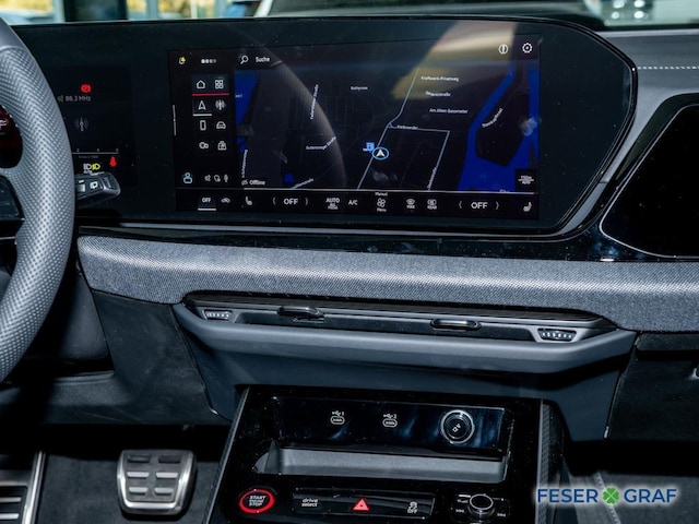 Audi A6 Avant Quattro S-Tronic