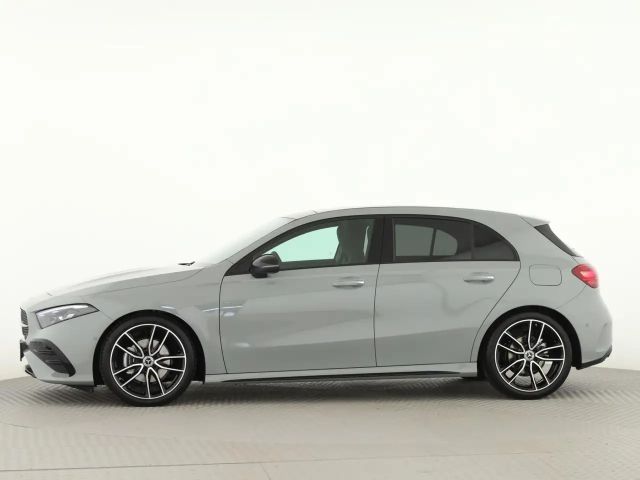 Mercedes-Benz A 180 AMG Line Hatchback