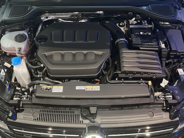 Volkswagen Golf 2.0 TSI Golf VIII