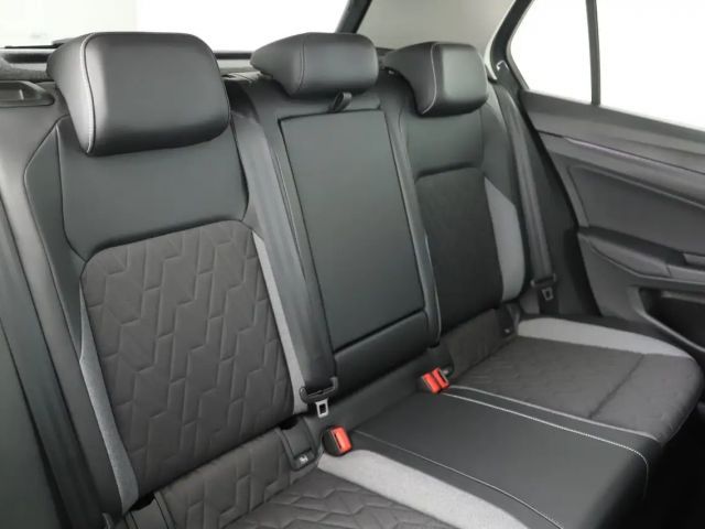 Volkswagen Golf 1.5 eTSI DSG Golf VIII