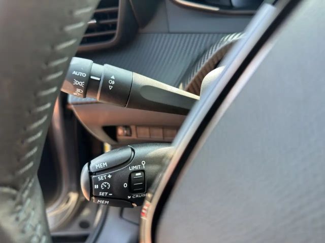 Peugeot 2008 Allure Pack PureTech