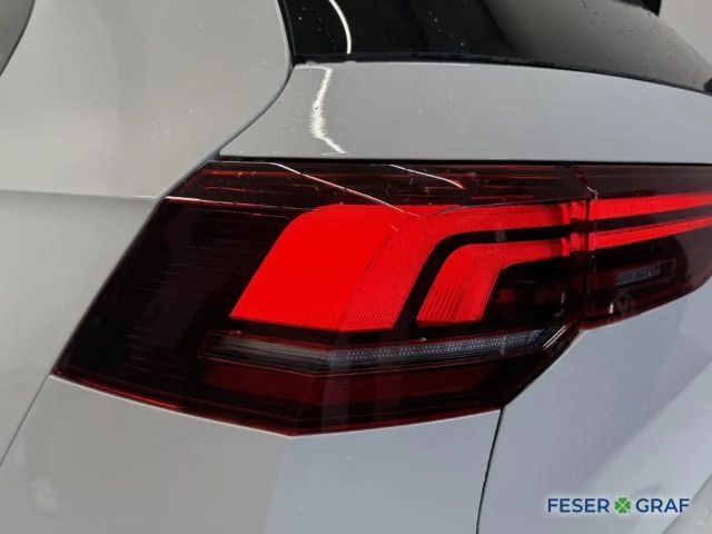 Volkswagen Golf Business R-Line