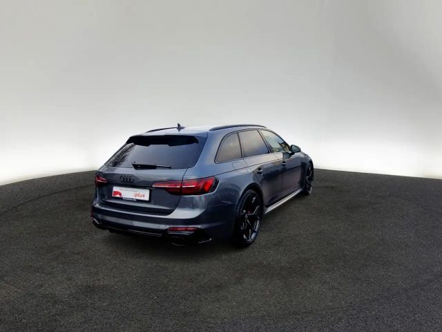 Audi RS4 Competition Quattro