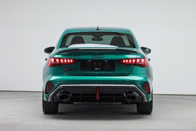 Audi RS3 Quattro S-Tronic Sedan