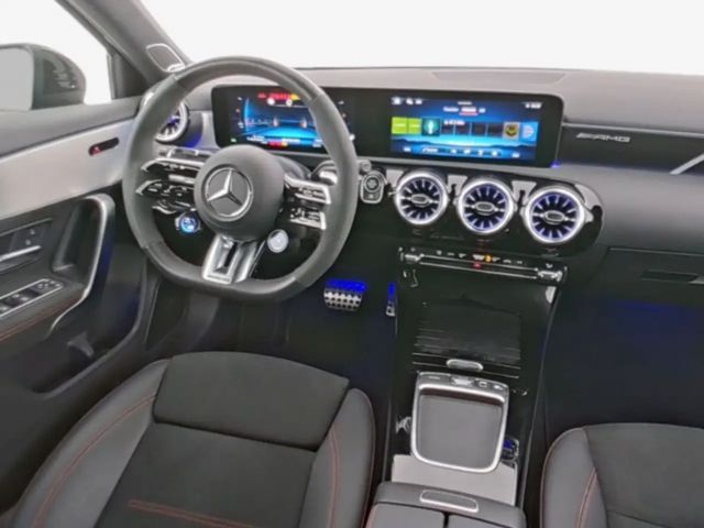 Mercedes-Benz A 35 AMG AMG Line