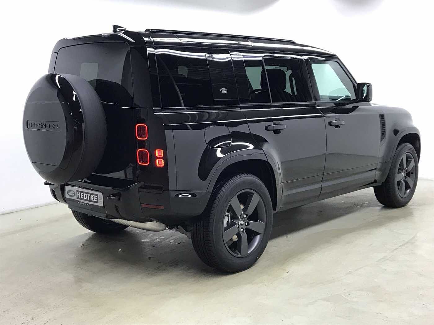 Land Rover Defender 110 Dynamic HSE