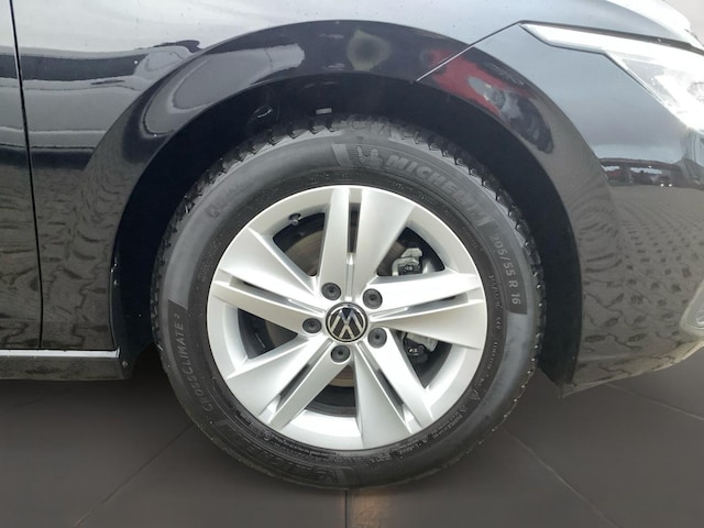 Volkswagen Golf 1.5 TSI DSG Life Variant