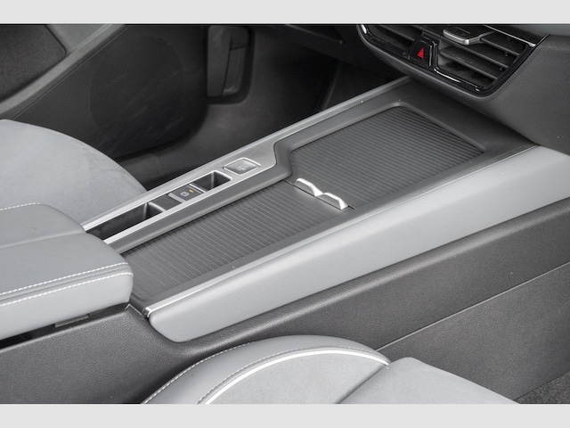 Volkswagen Passat 1.5 eTSI Business Variant