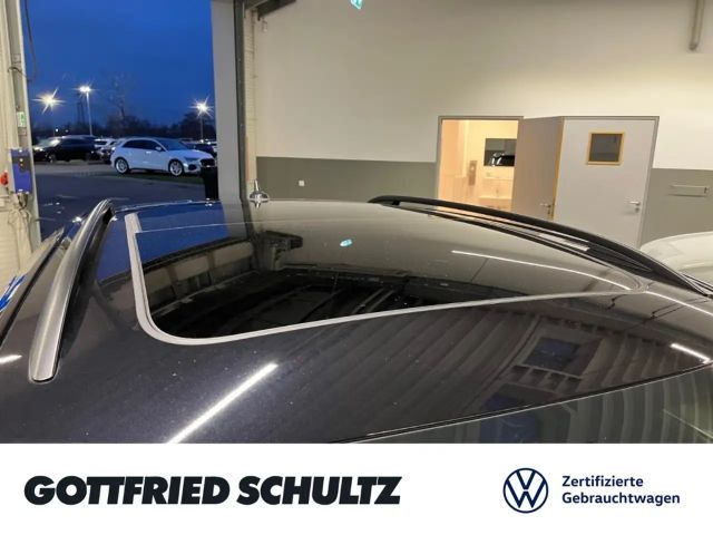 Volkswagen T-Roc 1.5 TSI DSG R-Line Style