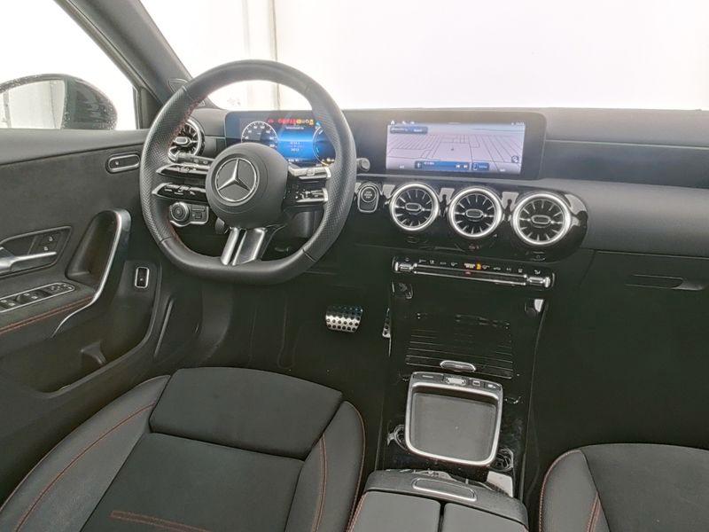 Mercedes-Benz A 250 A 250 e AMG Line
