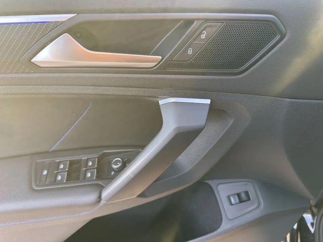 Volkswagen Tiguan R LM20 LEDER AKRAPOVIC BLACKSTYLE R-PERFO