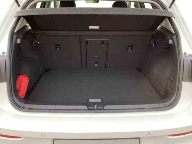 Volkswagen Golf 2.0 TSI DSG Golf VIII Style