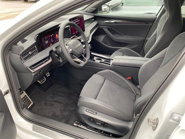 Skoda Superb Combi Sportline iV