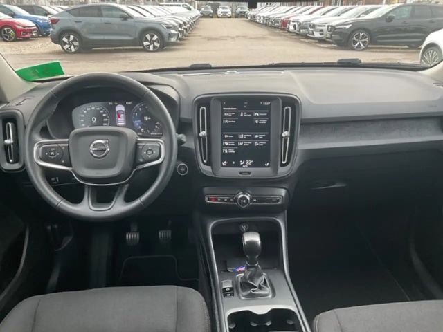 Volvo XC40 Core Momentum