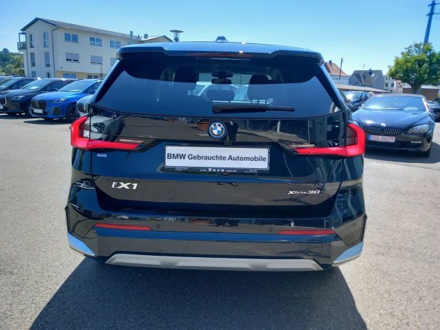 BMW iX1 xDrive30