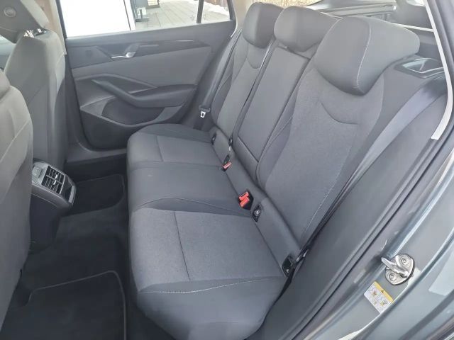 Volkswagen Passat 1.5 eTSI DSG Variant