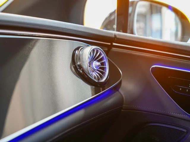 Mercedes-Benz EQE 350 AMG Line Sedan