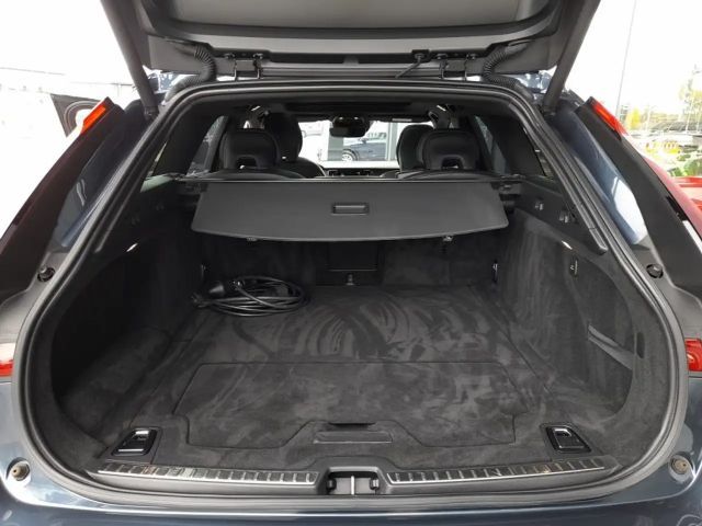 Volvo V90 AWD R-Design T8