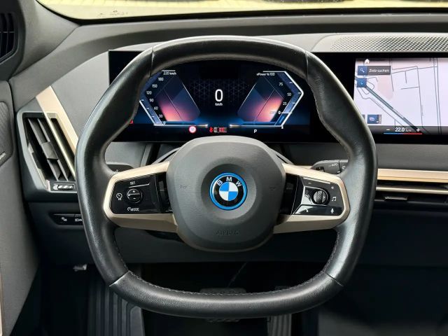 BMW iX xDrive40