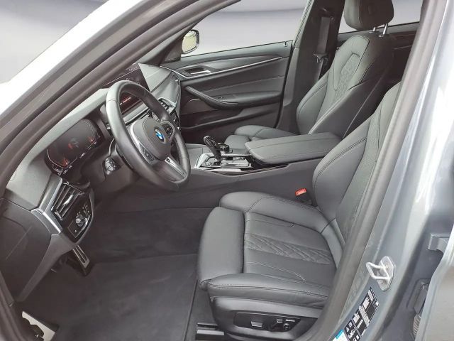 BMW 540 540d M-Sport Touring xDrive