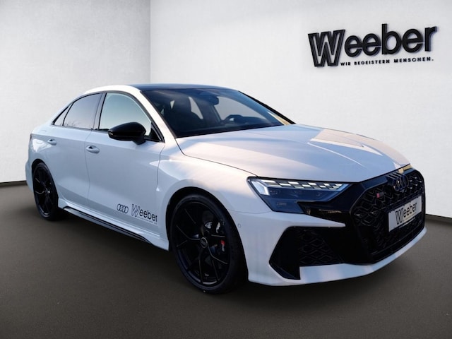 Audi RS3 Quattro S-Tronic Sedan