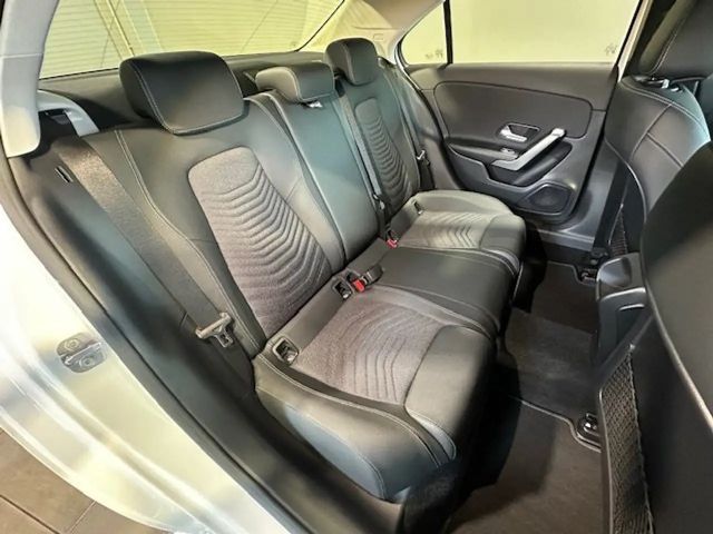 Mercedes-Benz A 180 Progressive