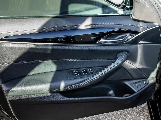 BMW 530 530e Luxury Line Touring