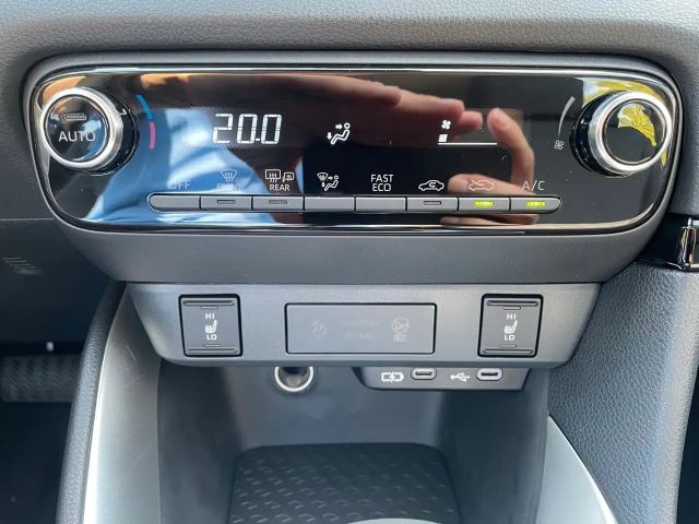 Mazda 2 HYBRID 1.5L VVT-i 116 PS Centre-Line *RFK *ACC