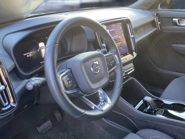 Volvo XC40 XC40 Navi LED Klima Standhzg Einparkhilfe el. Fenster