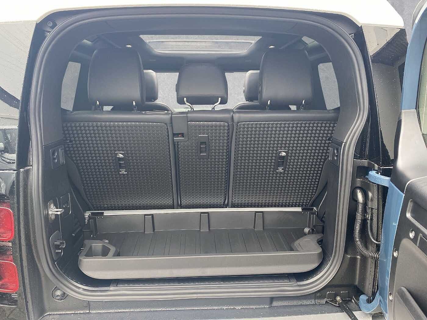 Land Rover Defender 90 SE