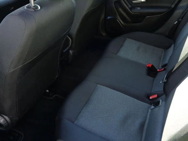 Mercedes-Benz A 180 A 180 d