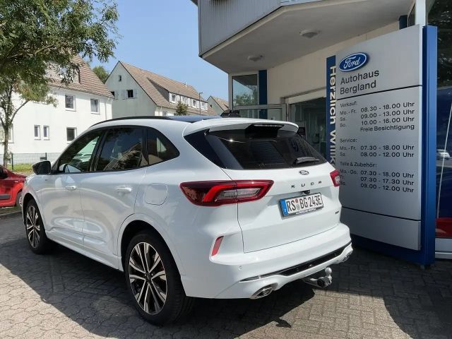 Ford Kuga Plug in Hybrid ST Line X
