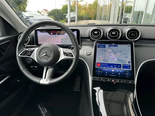 Mercedes-Benz C 200 AVANTGARDE Sedan