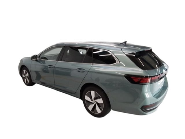 Volkswagen Passat 1.5 eTSI Business Variant