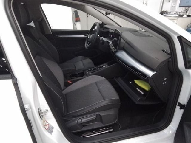 Volkswagen Golf 1.5 eTSI