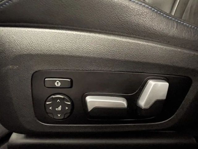 BMW 330 330e M-Sport Touring xDrive