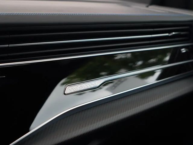 Audi RS Q8 perf 305KMH AHK MASSAGE OLED LASER KERAMIK