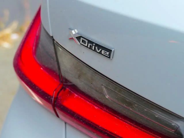 BMW 330 330e M-Sport Touring