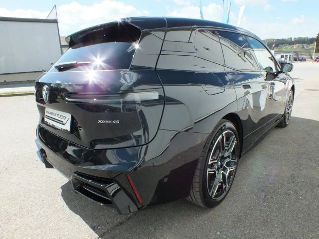 BMW iX xDrive45