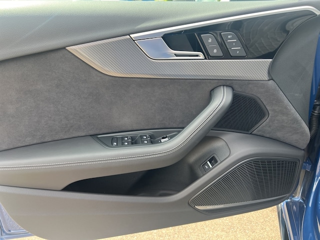 Audi RS4 Avant Quattro