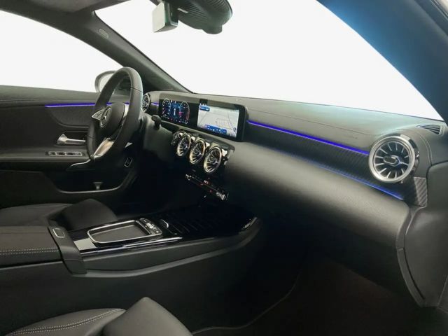 Mercedes-Benz CLA 200 CLA