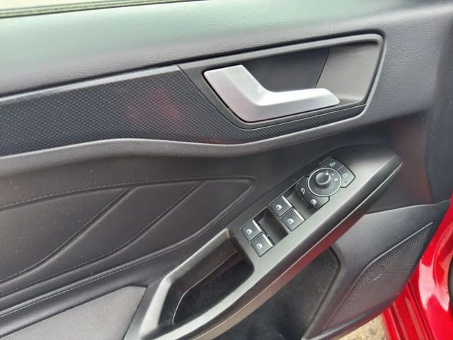 Ford Focus EcoBoost ST Line Wagon