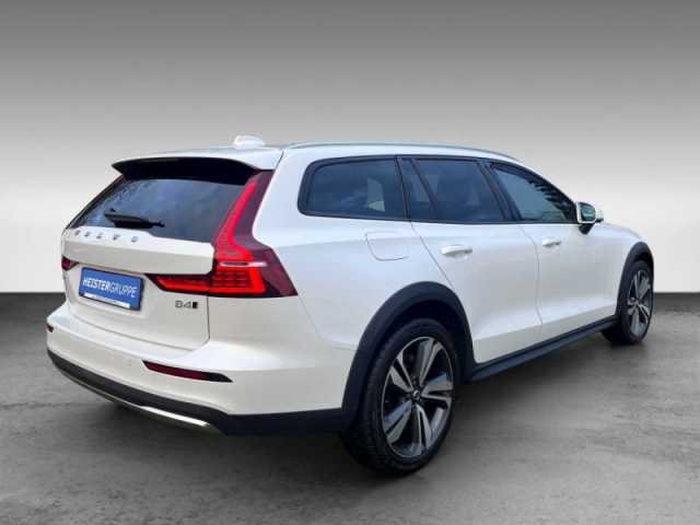 Volvo V60 Cross Country AWD Plus